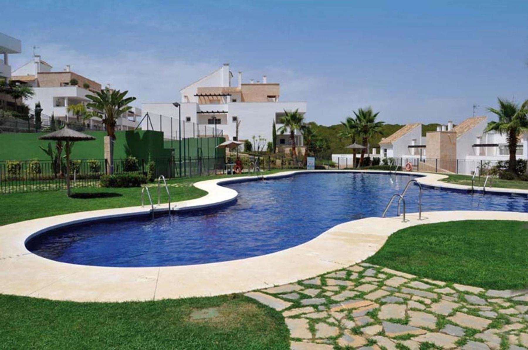 2127-Superb 2 Bedrooms , Lovely Terraces And Pool San Roque  Dış mekan fotoğraf